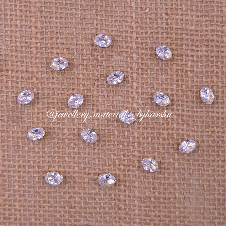 5x7MM Oval AD Clip Stone White with Gold Base (1 Piece)
