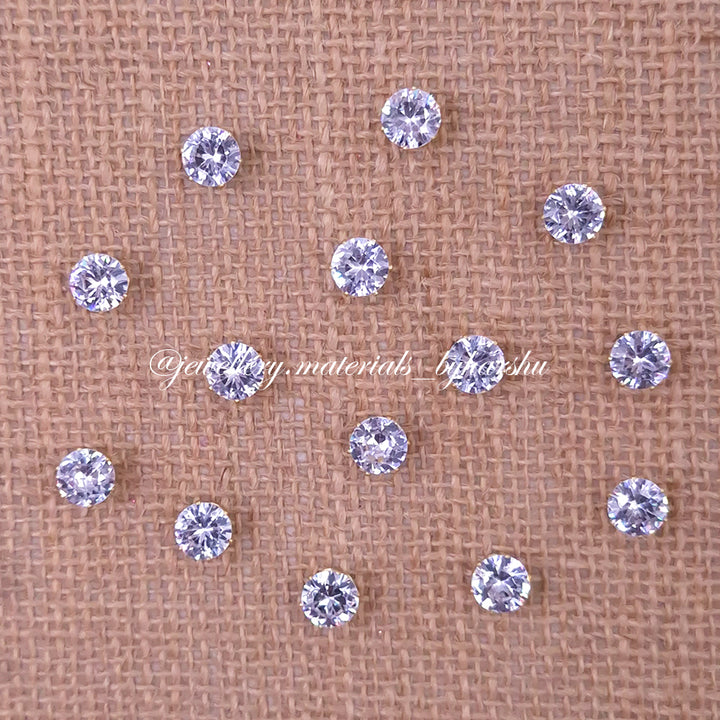 8MM Round AD Clip Stone White with Gold Base (1 Piece) 