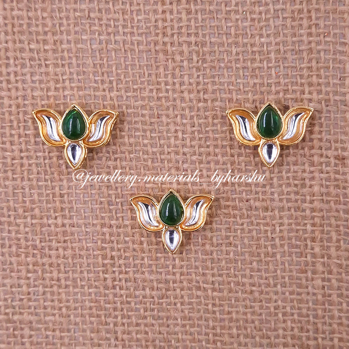22 x 20MM Dark Green and White Lotus Charms