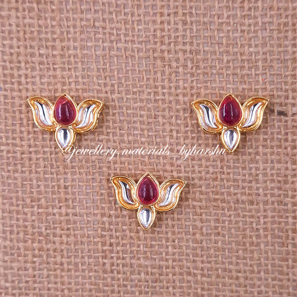 22 x 20MM Dark Pink and White Lotus Charms