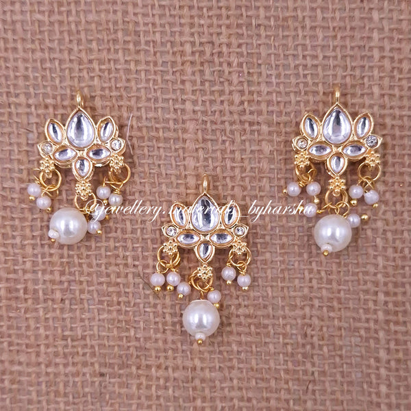 35 x 19 MM White Lotus Charms with Pearl (White / Half White Pearl) (1 Piece)