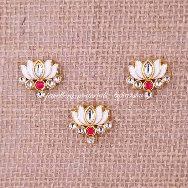 20 x 18MM White and Red Lotus Charms