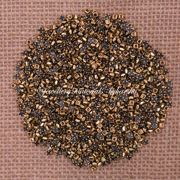 Gold Gloss Kundan Square 2x2